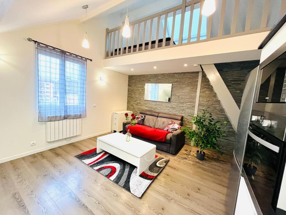 Le Red Loft A 5min Du Centre-ville Avec Parking Privatif Gratuit Apartment